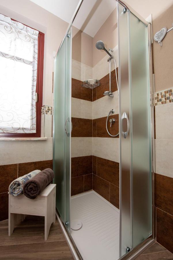 Il Cortiletto Apartment Verduno Bagian luar foto